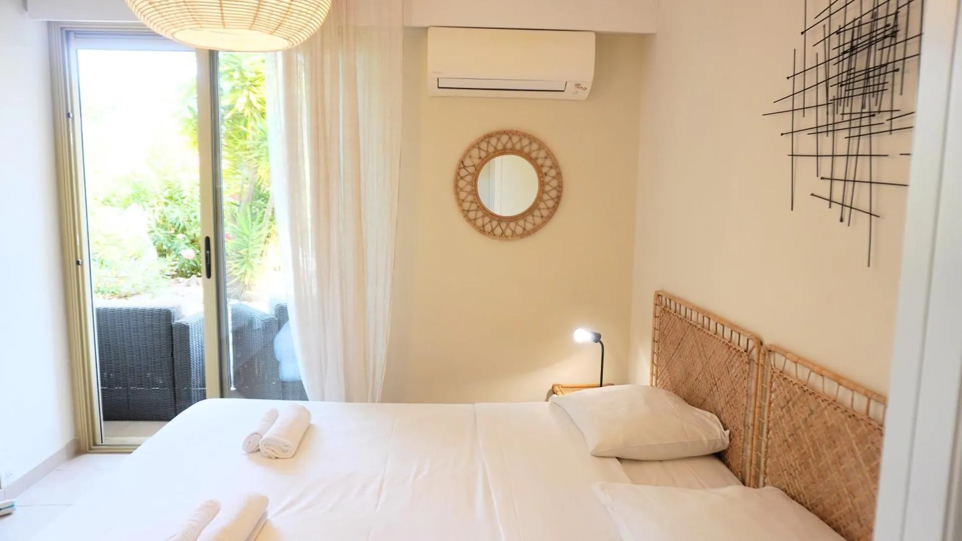 Villa Avec Rooftop, Jacuzzi & Vue Mer By Palmazur Mandelieu