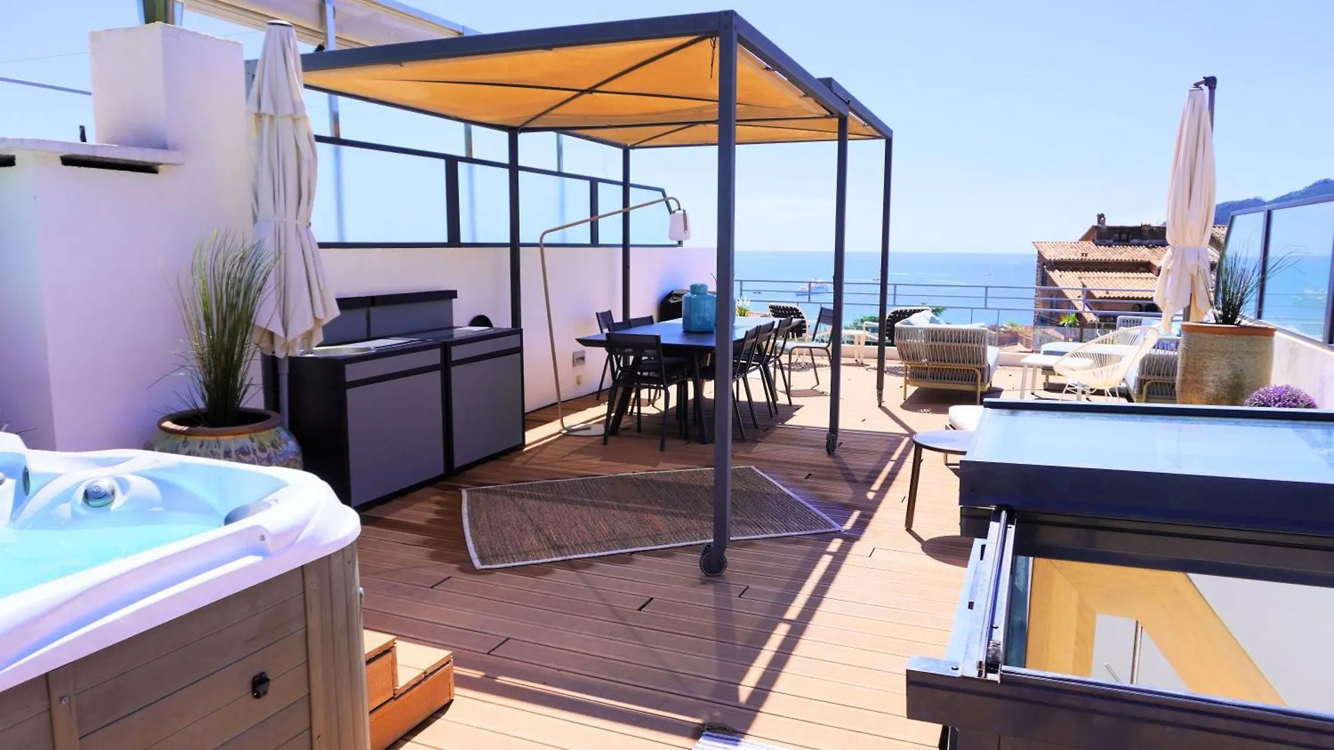 Villa Avec Rooftop, Jacuzzi & Vue Mer By Palmazur Mandelieu